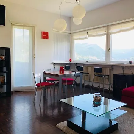 Ludo'S Water Mirror Apartamento Como