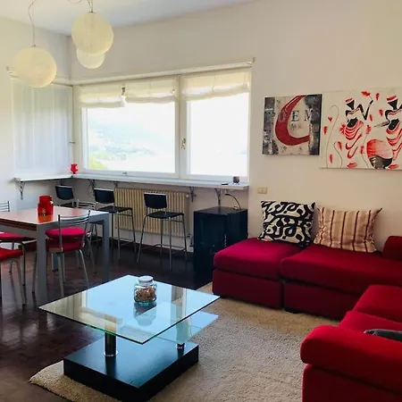 Ludo'S Water Mirror דירה *