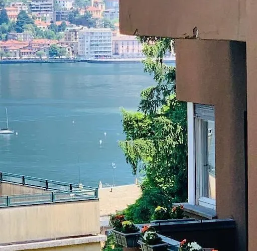 Ludo'S Water Mirror * קומו