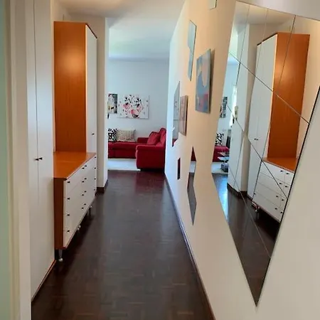 Ludo'S Water Mirror Комо